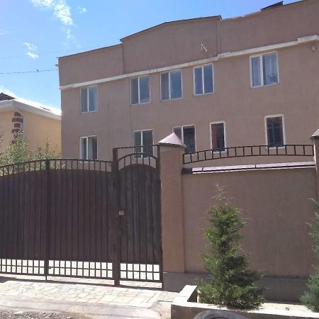 Saima Guest House Osch Exterior foto