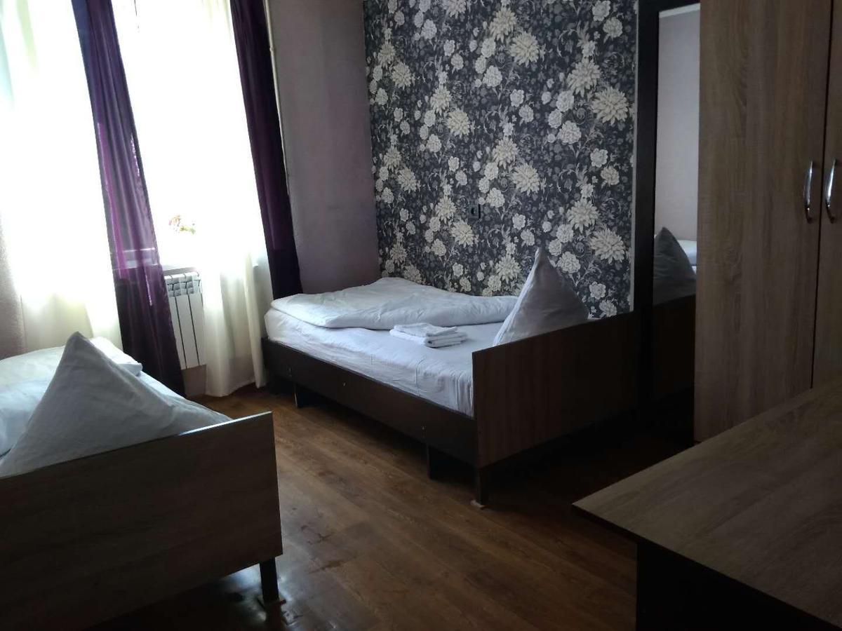Saima Guest House Osch Exterior foto