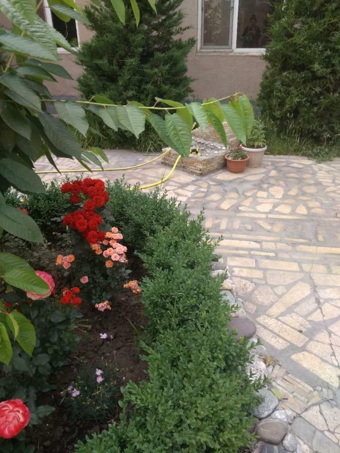 Saima Guest House Osch Exterior foto