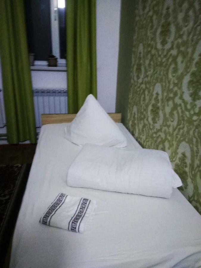 Saima Guest House Osch Exterior foto